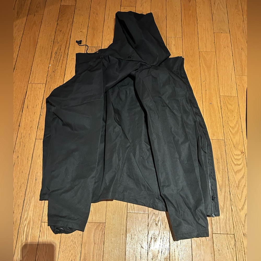 Weatherproof, rainproof, jacket size medium